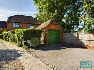 3 Bedroom Detached House For Sale In Newbury, Hampshire