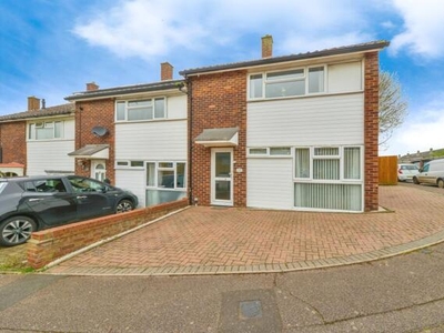 3 Bedroom End Of Terrace House For Sale In Stevenage