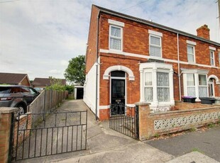 3 Bedroom End Of Terrace House For Sale In Sutton-on-sea