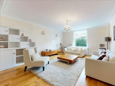 3 Bedroom Flat For Rent In London, Royal Borough Of Kensington And Chelsea
