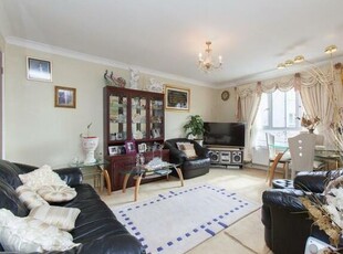 3 Bedroom Flat For Sale In Greenford