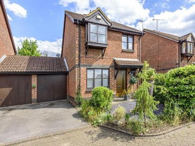 3 Bedroom House For Sale In Guildford, Surrey