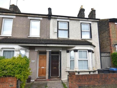 3 Bedroom Semi-detached House For Sale In Croydon, London