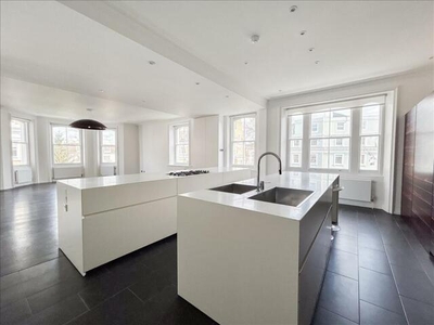 4 Bedroom Apartment For Rent In London, Royal Borough Of Kensington And Chelsea