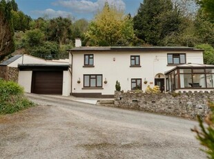 4 Bedroom Detached House For Sale In Muddiford, Barnstaple