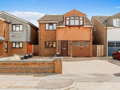 4 Bedroom Detached House For Sale In Southend-on-sea, Essex