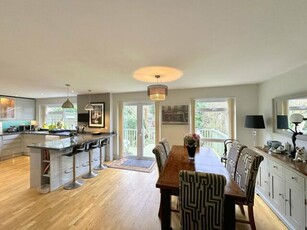 4 Bedroom Detached House For Sale In Windsor, Berkshire
