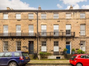 4 Bedroom Flat For Sale In Edinburgh
