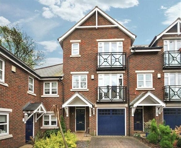 4 Bedroom House For Sale In Bromley