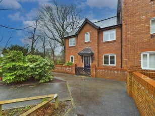4 Bedroom House Upton Cheshire West And Chester