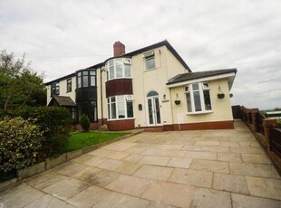 4 Bedroom Semi-detached House For Rent In New Chapel Lane
