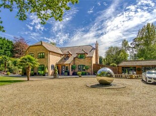 5 Bedroom Detached House For Sale In Ringwood, Hampshire