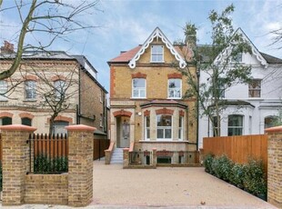 6 Bedroom Semi-detached House For Sale In London