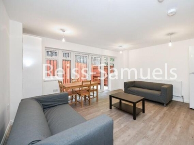 6 Bedroom Town House For Rent In Canary Wharf, London