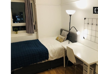 Bedroom in a 4-Bedroom Apartment for rent in Fulham, London