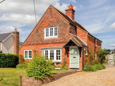 Country house for sale in Old Post Cottage, Hannington RG26