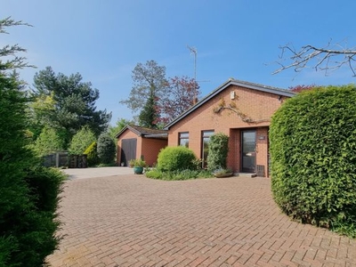Detached bungalow for sale in South Street, Woodford Halse, Northamptonshire NN11