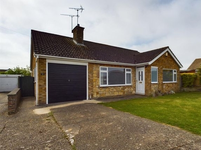 Detached bungalow to rent in Windermere Avenue, North Hykeham, Lincoln LN6