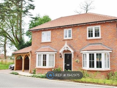 Detached house to rent in Abrahams Close, Amersham HP7