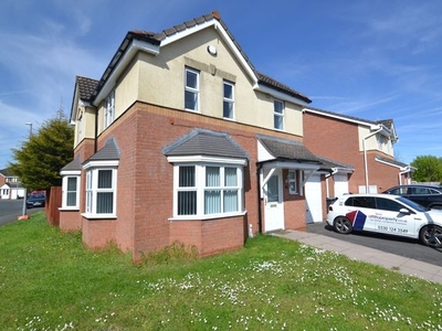 Detached house to rent in Addington Way, Tividale, Oldbury B69