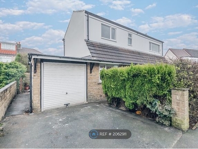 Detached house to rent in Claremont Avenue, Shipley BD18