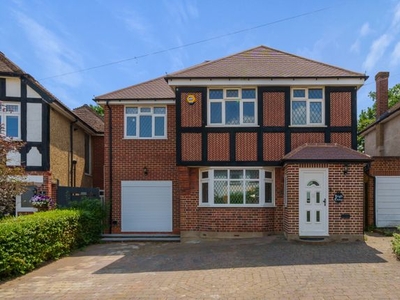 Detached house to rent in Oakhill Road, Addlestone, Surrey KT15