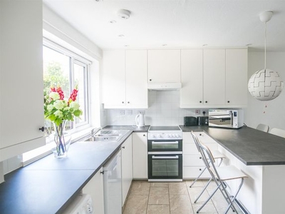 End terrace house to rent in Leahurst Crescent, Harborne, Birmingham B17