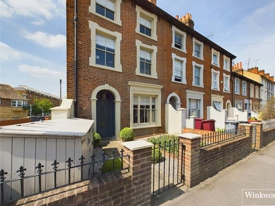 End terrace house to rent in Watlington Street, Reading RG1