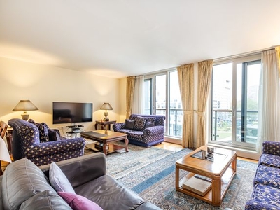 Flat for sale in South Wharf Road, London W2