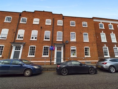 Flat to rent in Bath Road, Worcester WR5