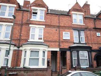 Flat to rent in Beech Avenue, New Basford, Nottingham NG7
