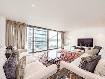 Flat to rent in Claydon House, Chelsea Waterfront, London SW10
