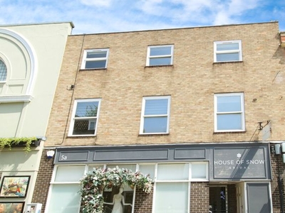 Flat to rent in Hatter Street, Bury St. Edmunds IP33