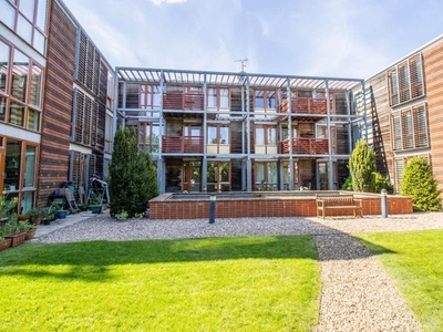 Flat to rent in Meadow Croft, Lynfield Lane, Chesterton, Cambridge CB4