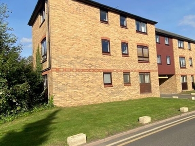 Flat to rent in Oakley Court, Mill Road, Royston SG8