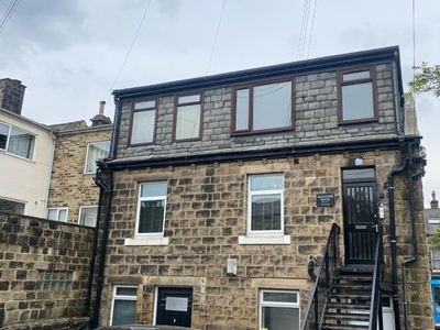 Flat to rent in Orchard Way, Guiseley, Leeds LS20