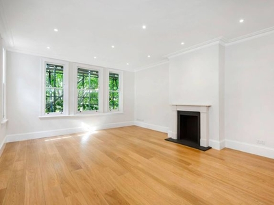 Flat to rent in Riverview Gardens, Castelnau, London SW13