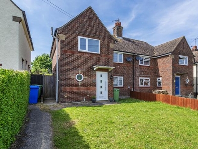 Property to rent in Willow Avenue, Faversham ME13