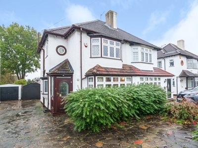 Semi-detached House for sale - Crescent Drive, Orpington, BR5