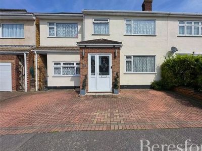 Semi-detached house for sale in Longwood Close, Upminster RM14