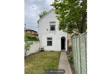 Semi-detached house to rent in Grays Place, Slough SL2