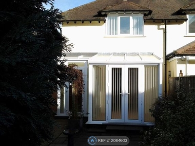 Semi-detached house to rent in Kerns Terrace, Stratford-Upon-Avon CV37