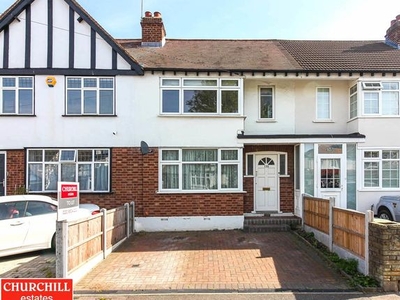 Terraced house to rent in Roding Road, Loughton IG10