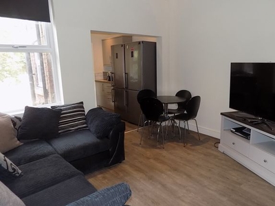 Shared accommodation to rent in Queens Road, Sheffield S2