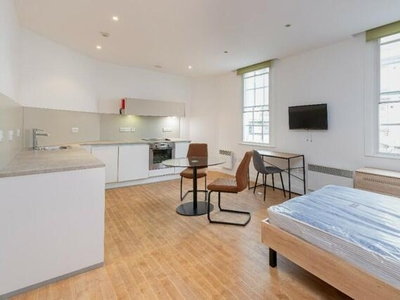 Studio Flat For Rent In Bath, Somerset