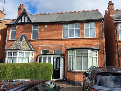 Studio to rent in Chester Road, Sutton Coldfield B73