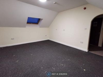 Studio to rent in High Street, Doncaster DN5