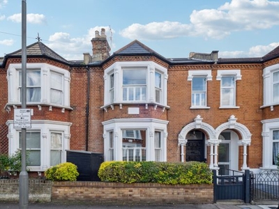 Terraced house for sale in Foxbourne Road, London SW17