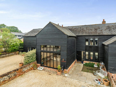 Terraced House For Sale In Saffron Walden, Essex