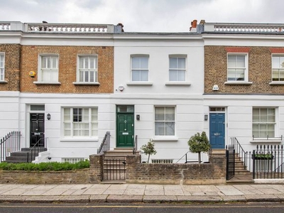 Terraced house to rent in Bramerton Street, London SW3